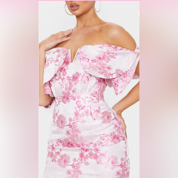 Pretty Little Things Pink Jacquard Dress - Picture 2 of 4